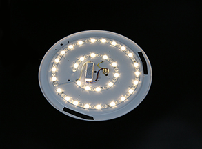 高（gāo）邊吸頂燈罩