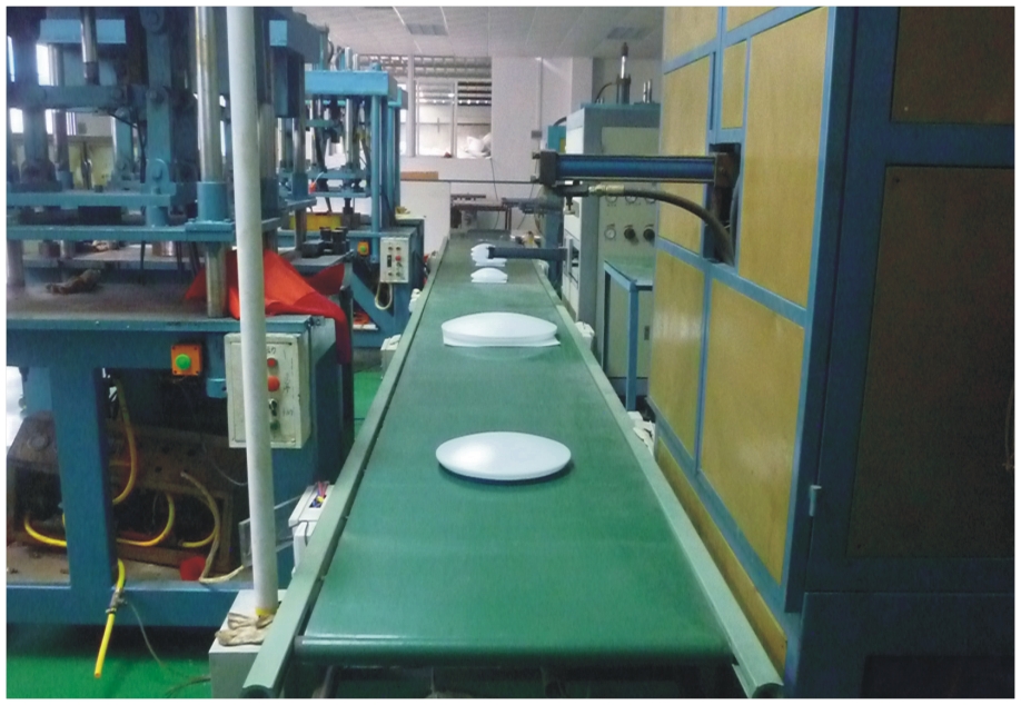 亞克力吸頂燈罩（zhào）